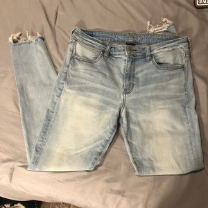 american eagle distressed jeggings